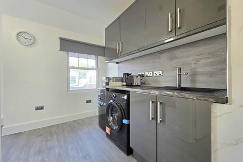 Studio to rent, Lime Hill Road, Tunbridge Wells, Kent, TN1