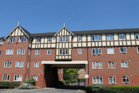 1 bedroom flat to rent, Richens Close, Hounslow TW3