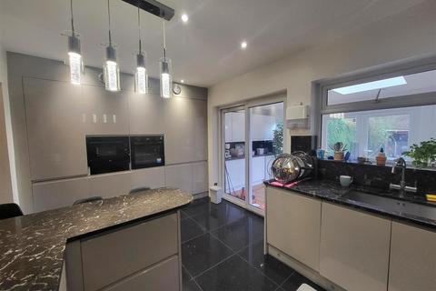 undefined, Warden Road, Rochester