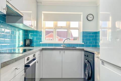 2 bedroom bungalow for sale, Lancaster Drive, South Killingholme, North Lincolnshire, DN40