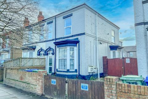 2 bedroom flat to rent, Grimsby Road, Cleethorpes, NE Lincolnshire, DN35