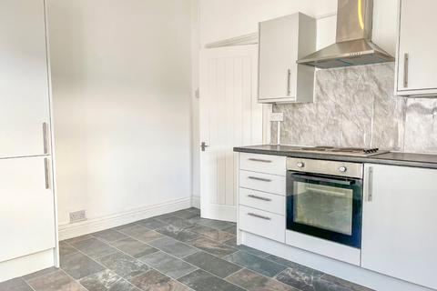 2 bedroom flat to rent, Grimsby Road, Cleethorpes, NE Lincolnshire, DN35