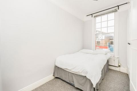 2 bedroom flat for sale, Walm Lane, London, NW2 4RA