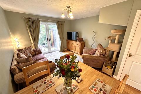 2 bedroom semi-detached house for sale, Hayside Avenue, Balderton, Newark