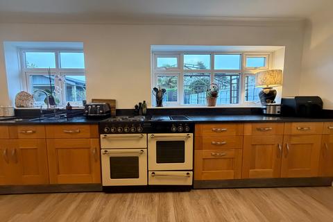 3 bedroom semi-detached house for sale, Rolt Crescent, Middlewich