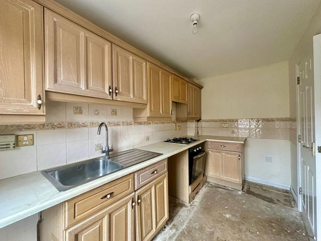 Kitchen 2.jpeg