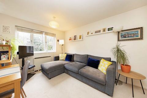 2 bedroom flat for sale, Bakers Hill, London E5