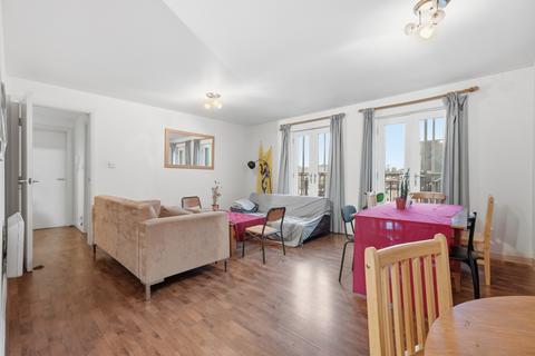 2 bedroom flat for sale, Kempton Court, London E1