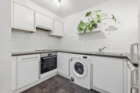 2 bedroom flat for sale, Kempton Court, London E1