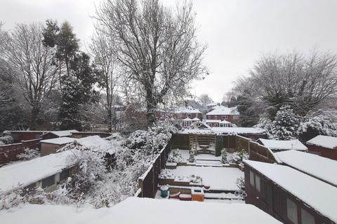 2 bedroom semi-detached house for sale, Barry Avenue, Bucknall