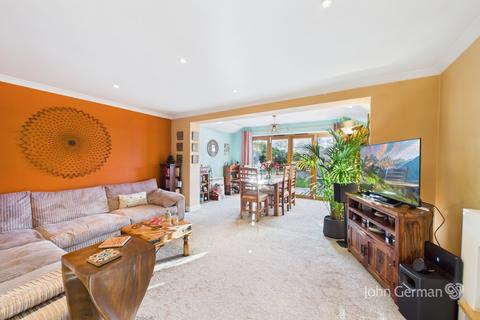 3 bedroom semi-detached house for sale, Oak Road, Barton-under-Needwood
