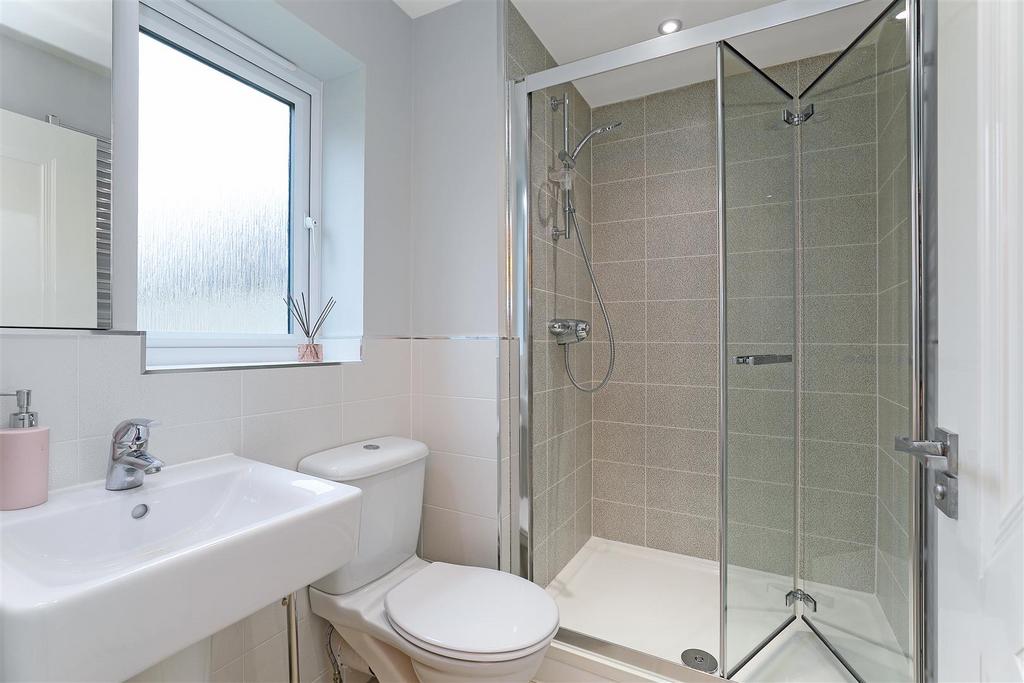 Bedroom three en suite