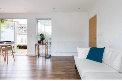 undefined, London Lane, London Fields, London, E8