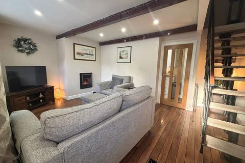 2 bedroom terraced house for sale, Bradford Road, Clayton, Bradford