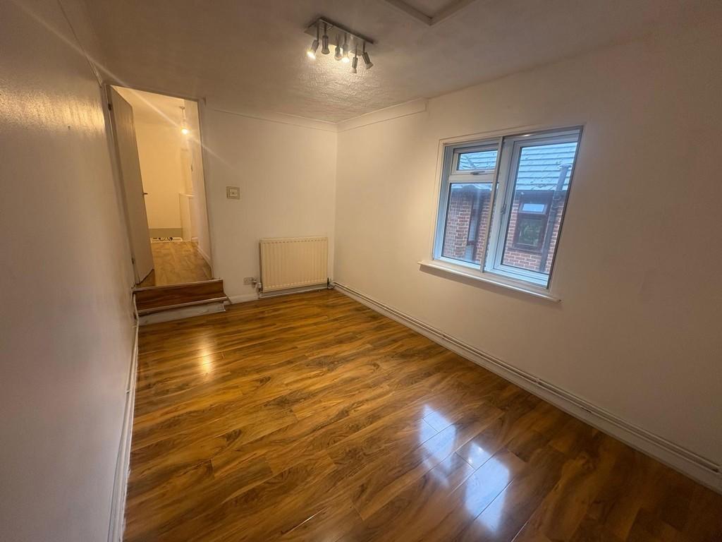 Ba091d5f-dcd7-4954-bc40-c0894065456a
