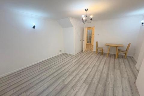 3 bedroom semi-detached house to rent, Portswood Road, Southampton