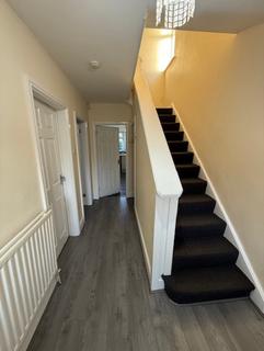3 bedroom semi-detached house to rent, Oxley Links Road, Wolverhampton WV10