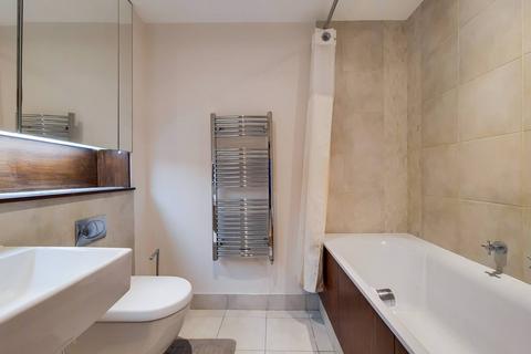 2 bedroom flat to rent, Courtyard House, Imperial Wharf, London, SW6