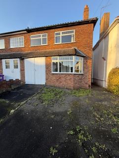 2 bedroom semi-detached house to rent, Lodge Road, Wolverhampton WV10
