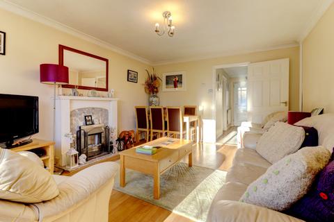 2 bedroom terraced house for sale, Lansdowne Way, Buckinghamshire HP11