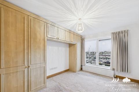 2 bedroom apartment for sale, Lock Approach, Portsmouth PO6