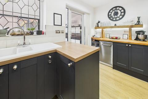 2 bedroom semi-detached house for sale, Pinewood Avenue, Atherstone CV9