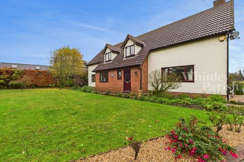 4 bedroom detached house to rent, Paddock Lodge, Cotton