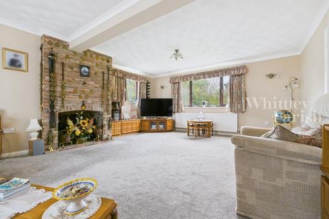 4 bedroom detached house to rent, Paddock Lodge, Cotton