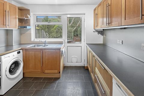 3 bedroom terraced house to rent, Lexington Close, Cambridge CB4
