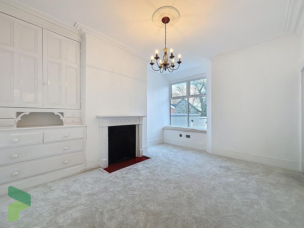 Living or dining room