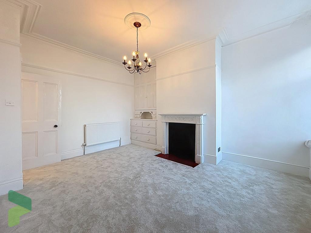 Living or dining room