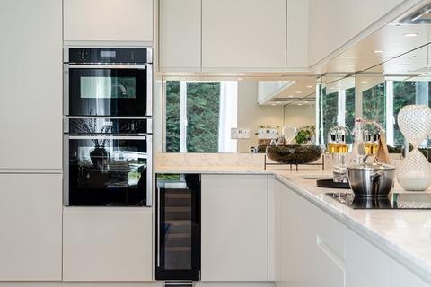 2 bedroom flat for sale, Packhorse Road, Gerrards Cross, Buckinghamshire