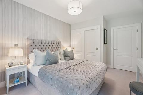2 bedroom flat for sale, Packhorse Road, Gerrards Cross, Buckinghamshire