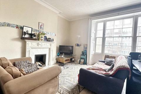 4 bedroom flat to rent, 62C St. Pauls Road Clifton, Bristol BS8