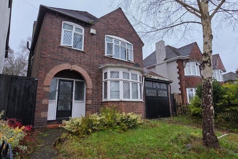 3 bedroom detached house to rent, Ribbesford Avenue, Wolverhampton WV10
