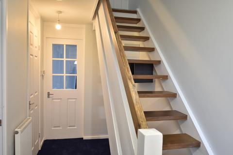 3 bedroom terraced house to rent, Flint Close, Portslade