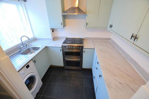 3 bedroom terraced house to rent, Gean Walk, Hatfield