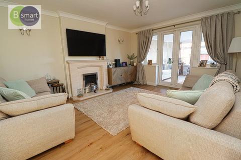4 bedroom detached house for sale, College Court, Mexborough S64
