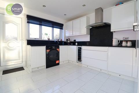 4 bedroom detached house for sale, College Court, Mexborough S64