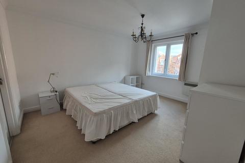 2 bedroom apartment to rent, Symphony Court, Birmingham B16