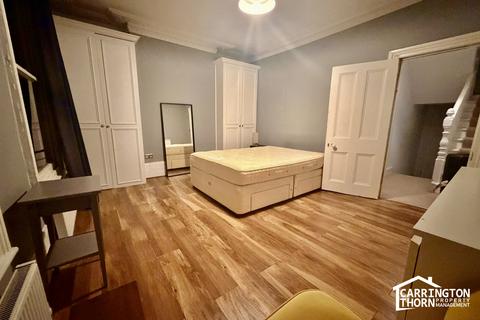 1 bedroom house of multiple occupation to rent, York Rise, London, NW5 1SB