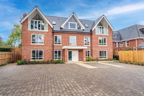2 bedroom flat for sale, Packhorse Road, Gerrards Cross, Buckinghamshire