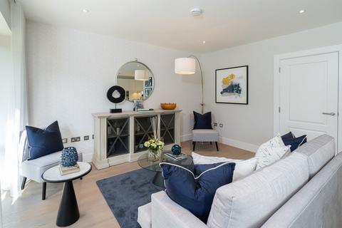 2 bedroom flat for sale, Packhorse Road, Gerrards Cross, Buckinghamshire