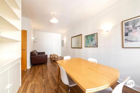 2 bedroom flat to rent, North Block, London SE1