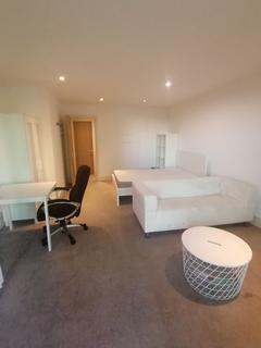 2 bedroom flat to rent, Bridge House, 18 St. George Wharf, London, SW8