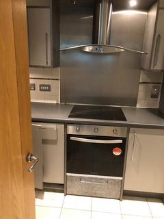 2 bedroom flat to rent, Bridge House, 18 St. George Wharf, London, SW8