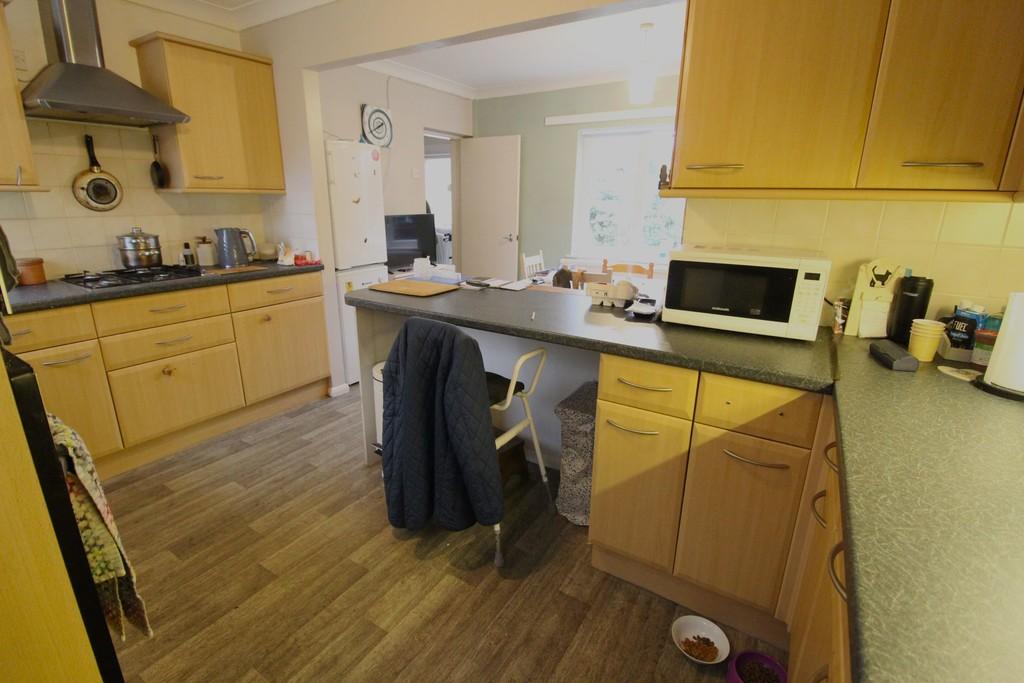 Kitchen diner 2