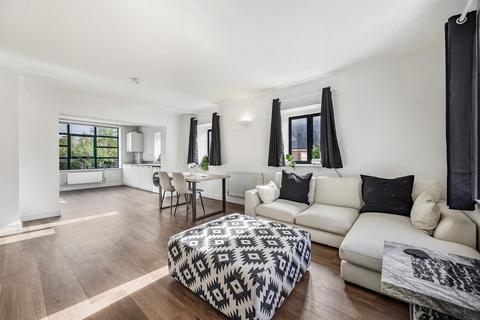 3 bedroom apartment for sale, Dolphin Munday Court, Stroud GL5
