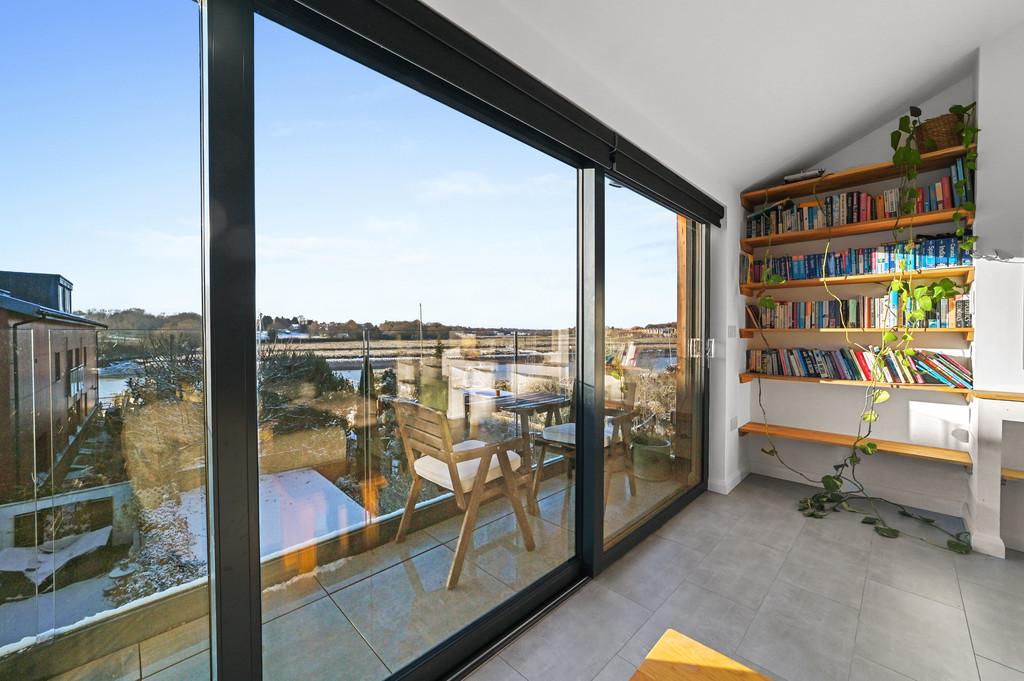 Mudflats-familyroom3