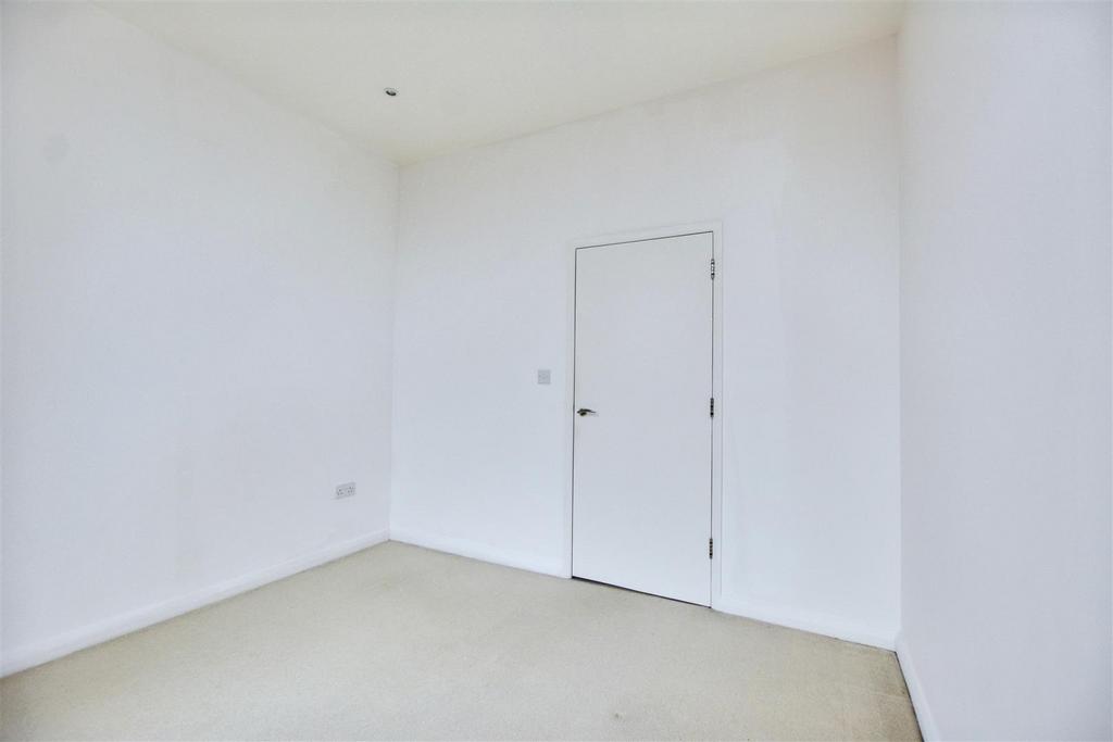 Bedroom 2 2.jpeg